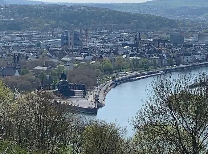 Idyllisches In Ruhiger Lage Am Rhein Boppard